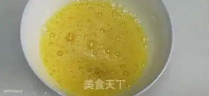 Make Tomato egg shrimp soup step 3