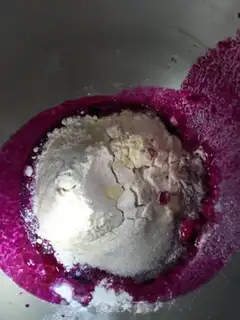 Make Flamingo coconut bread step 1