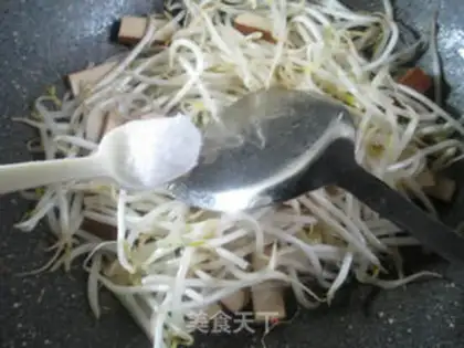 Make Egg-dry green bean sprouts step 4