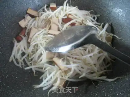 Make Egg-dry green bean sprouts step 6