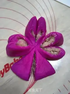 Make Flamingo coconut bread step 12