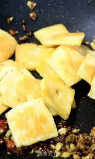 Make Secret tea and fish cake step 5