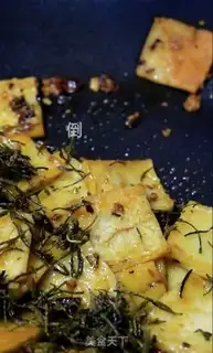 Make Secret tea and fish cake step 8