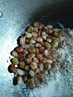 Make Hanging frosting beans step 4
