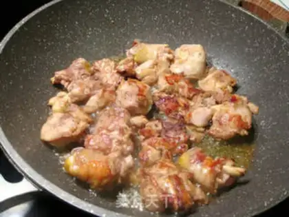 Make A dry pot with mushrooms and chicken ears step 3
