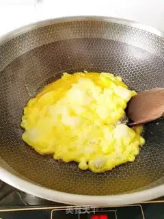 Make Smelt shrimp rice egg soup step 4