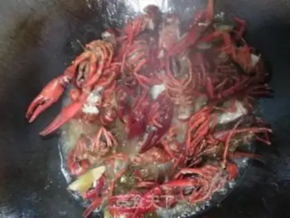 Make Sour crawfish step 4