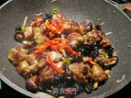 Make A dry pot with mushrooms and chicken ears step 8