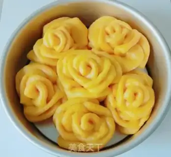 Make Pumpkin roses step 13