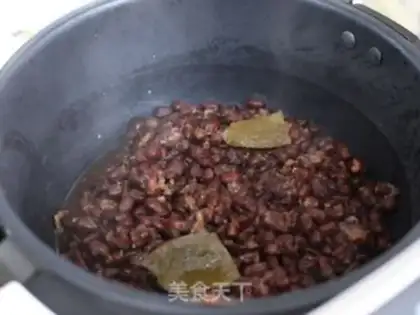 Make Red bean pie step 4