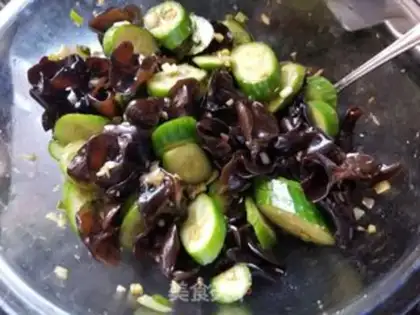 Make The cucumber molluscs step 13