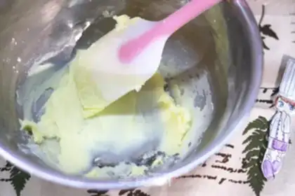 Make Marble cookies step 1