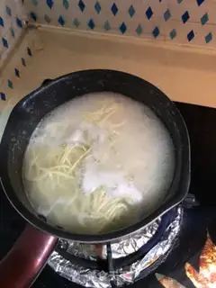 Make Tomato egg noodles step 0