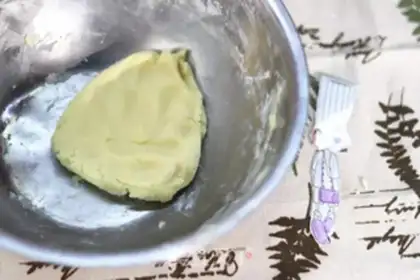 Make Marble cookies step 3