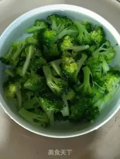 Make Garlic broccoli step 4