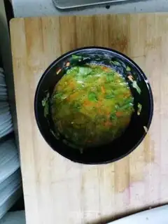Make A hand grab cake step 1