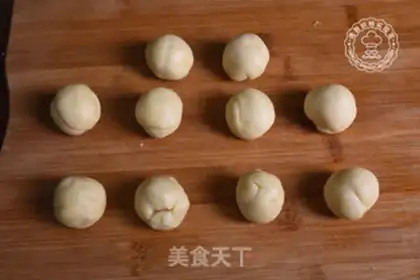 Make Lotus souffle step 2
