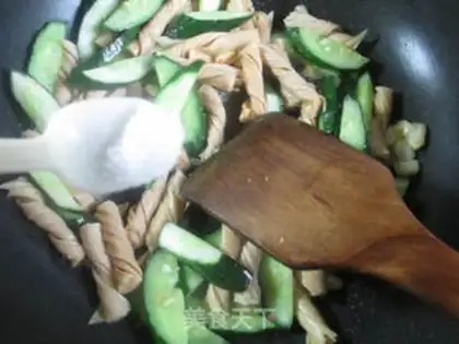 Make The cucumbers step 6