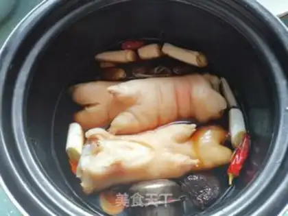 Make Mushrooms, pig hoofs step 3