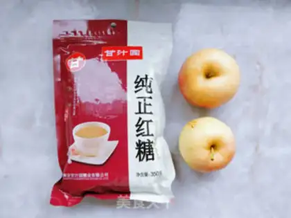 Make Red sugar fried apples step 0