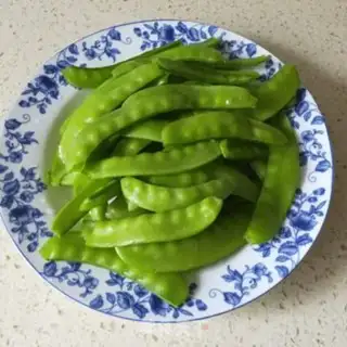 Make The Dutch beans step 0