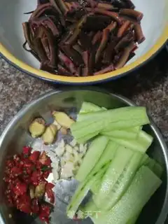 Make A boiled catfish step 0