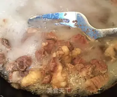 Make Red beef noodles step 0