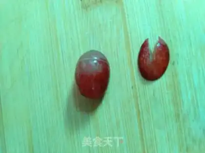 Make Rabbit fruit step 2