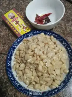 Make Spicy peanuts step 0