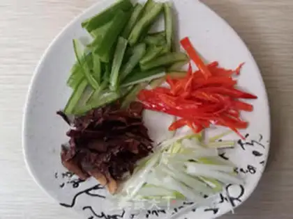 Make Lotus pickles step 1