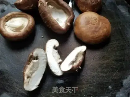 Make The mushroom cucumber fried tofu step 3