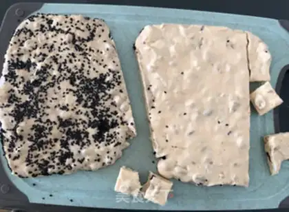 Make Weird black sesame oxy step 6