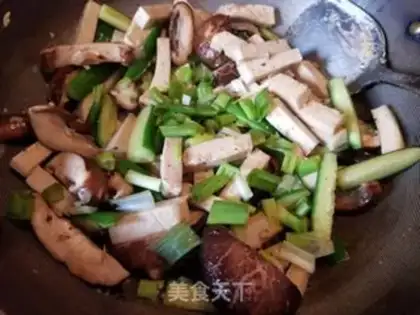 Make The mushroom cucumber fried tofu step 9