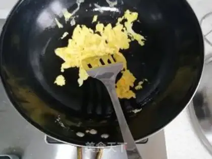 Make Duck eggs, red pepper step 2