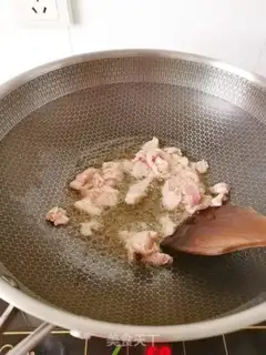 Make Gold-cracking mushroom fried meat step 3