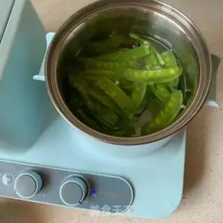 Make Shrimp vegetable salad step 3