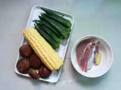 Make Autumn corn scrawny soup step 0