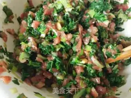 Make Little cabbage pork dumplings step 4