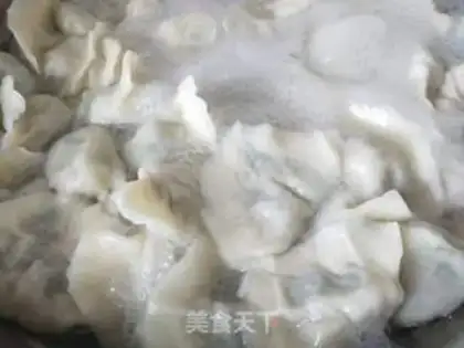 Make Little cabbage pork dumplings step 8