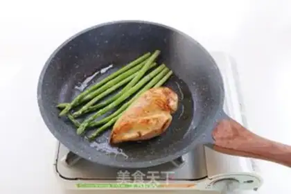 Make Quinoa chicken breast salad step 4