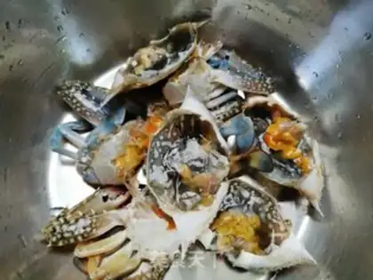 Make Spicy crabs step 2