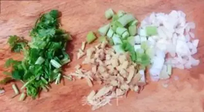 Make Shrimp fried potatoes step 1