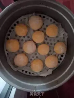 Make Pumpkin buns step 2