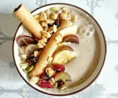 Make Nut oats, banana yogurt step 5