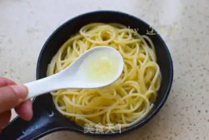 Make Quick-hand noodles step 3
