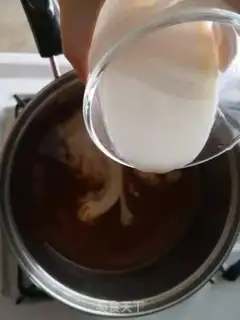Make Pearl milk and tea freeze step 6