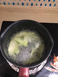 Make Smelt egg soup step 1