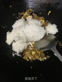 Make Squeeze eggs and rice step 6