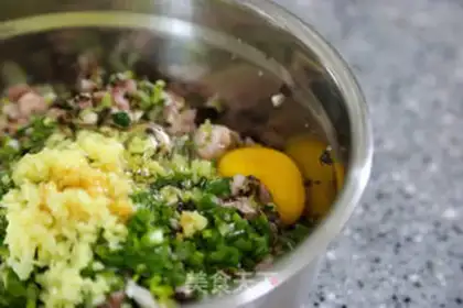 Make cucumber shrimp dumplings step 13