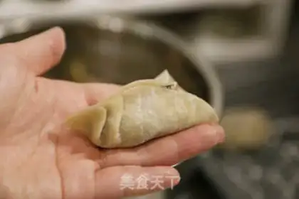 Make cucumber shrimp dumplings step 21